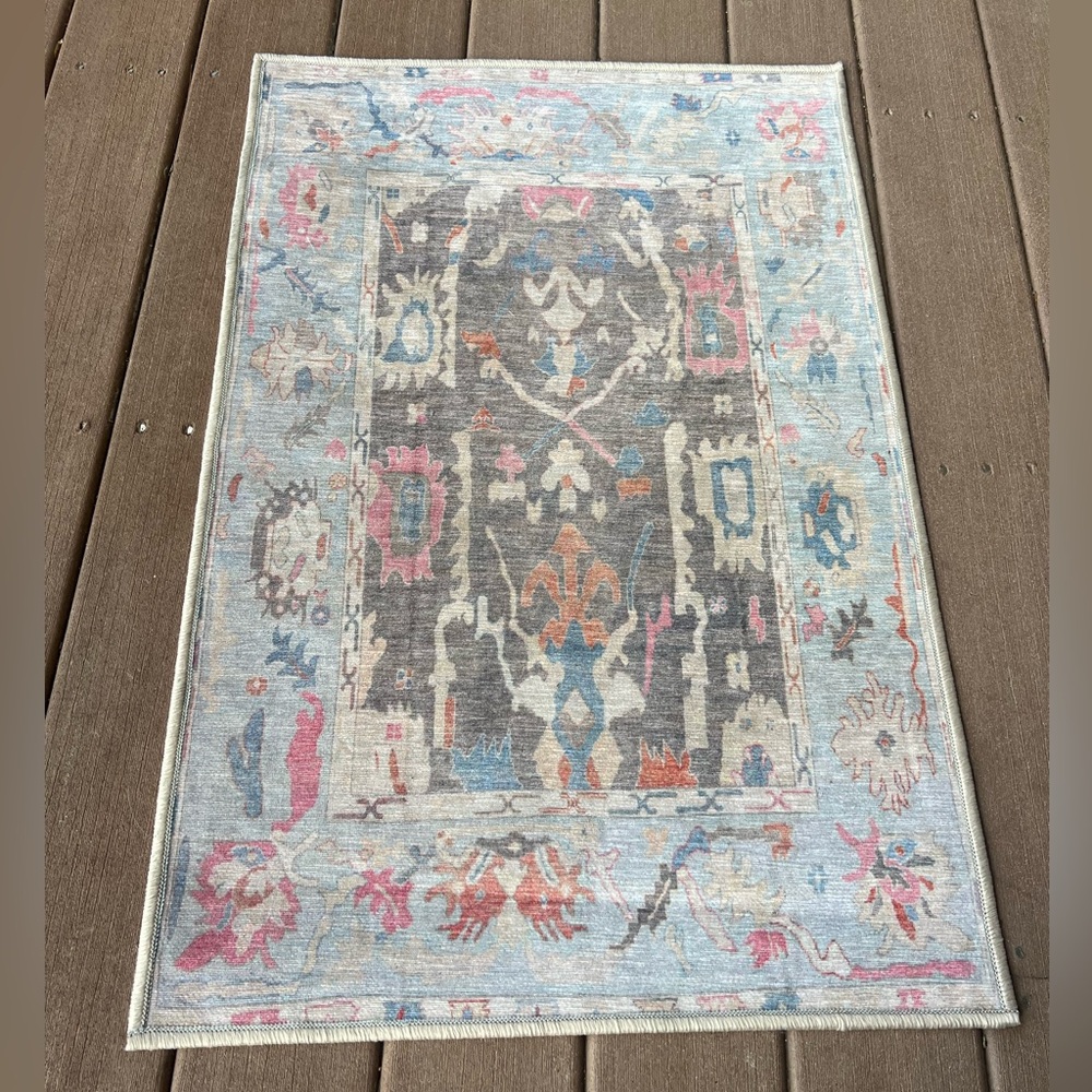 New! Abstract Rug - Picture 4 of 5